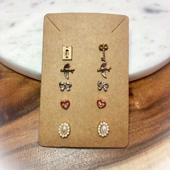 Jewelry - 5 Pair Dainty Earring Bundle